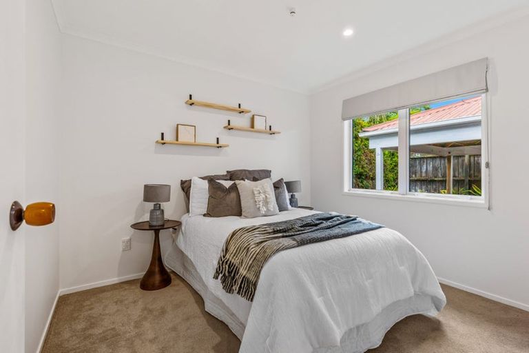 Photo of property in 1/32 Neil Avenue, Te Atatu Peninsula, Auckland, 0610