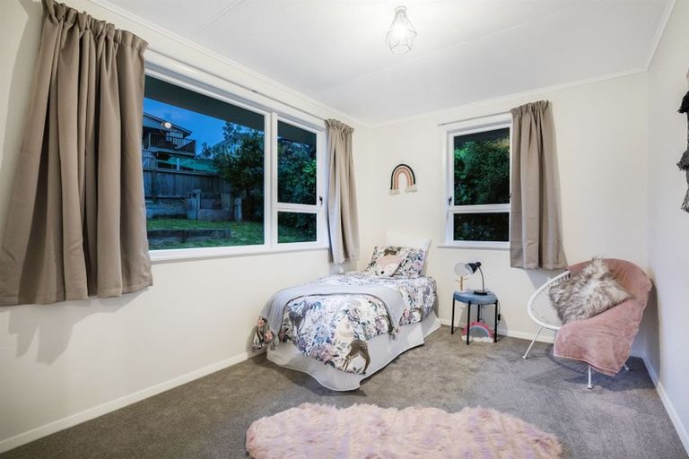 Photo of property in 63 Rangituhi Crescent, Takapuwahia, Porirua, 5022