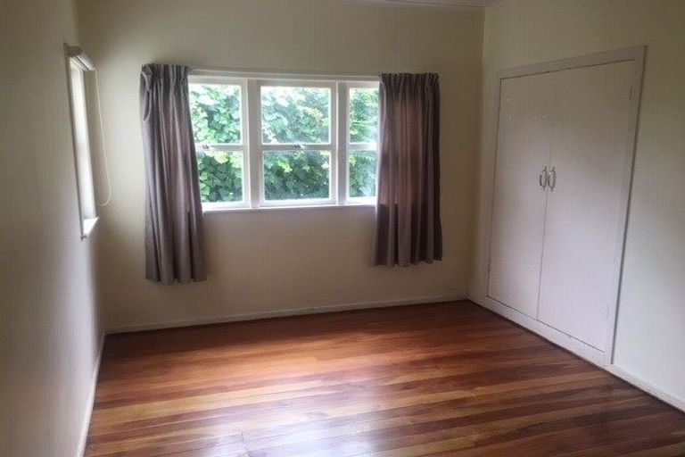 Photo of property in 15a Gollan Road, Mount Wellington, Auckland, 1072