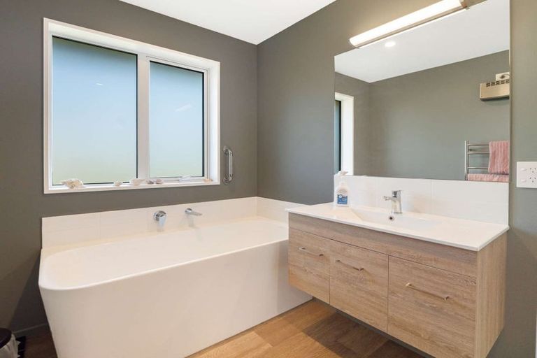 Photo of property in 6 Westview Drive, Tinwald, Ashburton, 7700