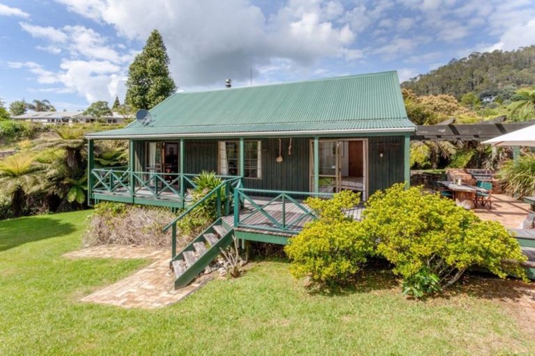 Photo of property in 1 Tutaritari Road, Hahei, Whitianga, 3591