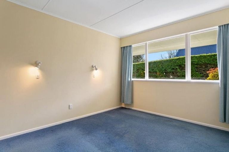 Photo of property in 17a Kereru Street, Henderson, Auckland, 0612