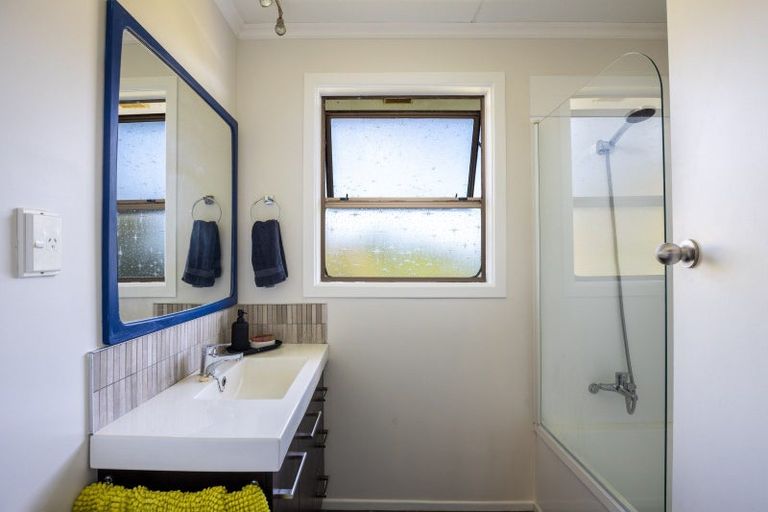 Photo of property in 114 Oxford Road, Okato, 4335