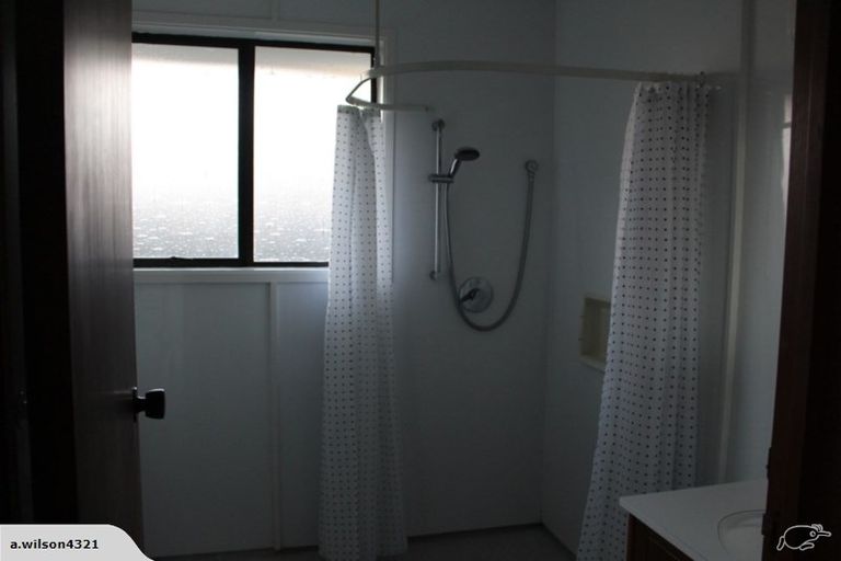 Photo of property in 2/30 Wyatt Place, Russley, Christchurch, 8042