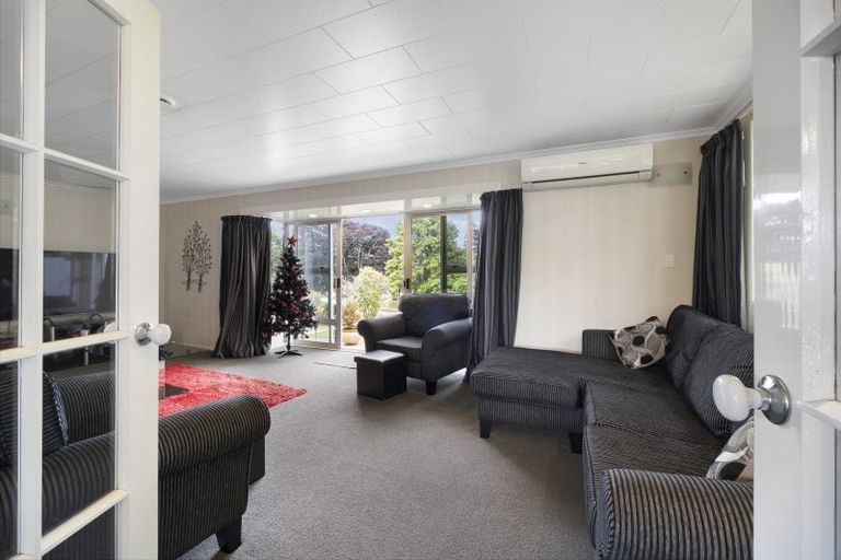 Photo of property in 24 Mills Street, Eltham, 4322