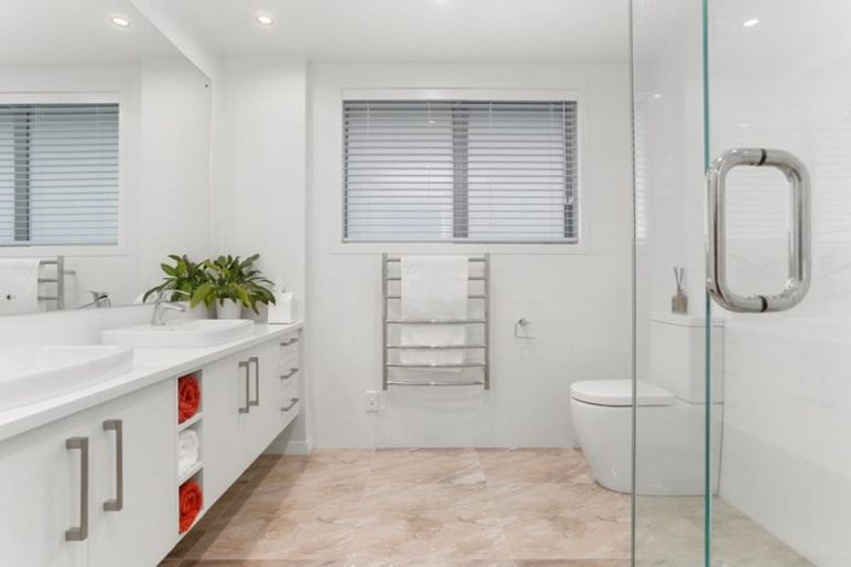 Photo of property in 123 Three Oaks Drive, Dairy Flat, Albany, 0794