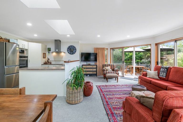 Photo of property in 47 Red Hibiscus Road, Stanmore Bay, Whangaparaoa, 0932