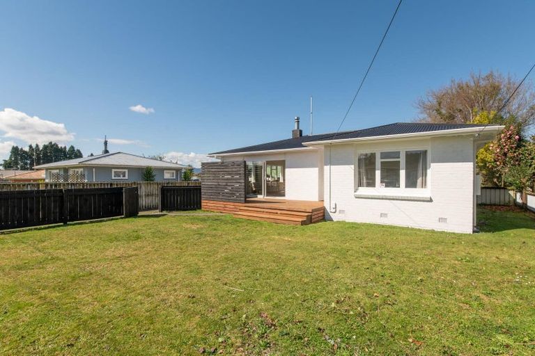 Photo of property in 8 Fairview Road, Western Heights, Rotorua, 3015