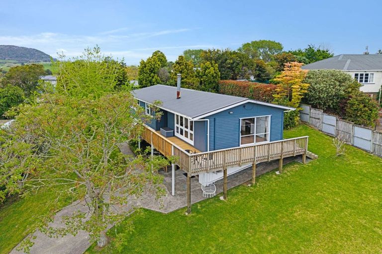 Photo of property in 14 View Street, Maungaturoto, 0520