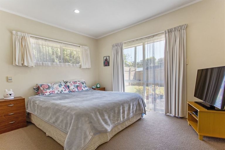 Photo of property in 69a Vincent Street, Howick, Auckland, 2014