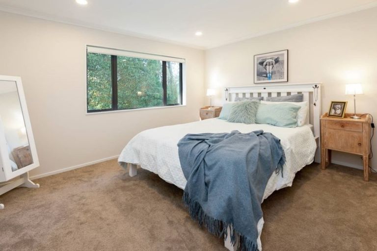 Photo of property in 16 Carlos Drive, Flat Bush, Auckland, 2016