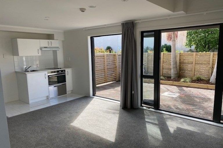 Photo of property in 24a/30 Westward Ho, Glen Eden, Auckland, 0602