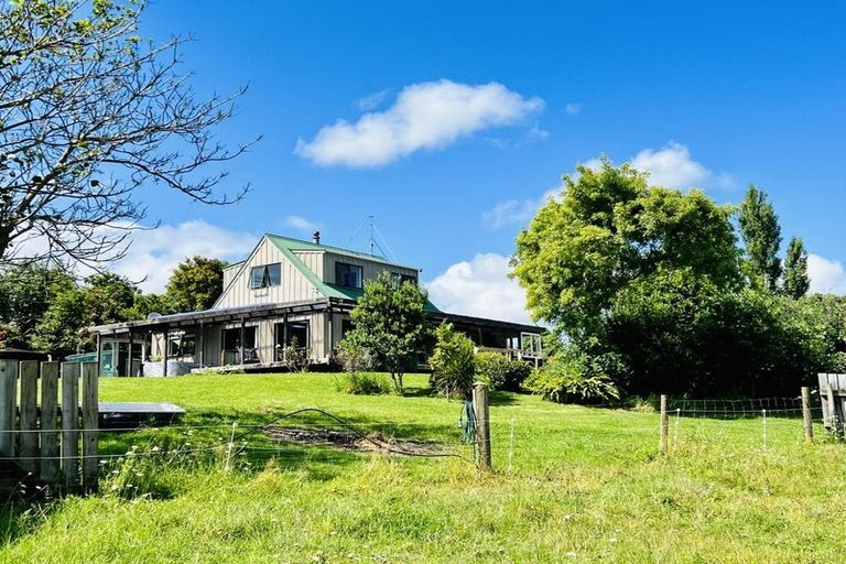Photo of property in 34 Naumai Road, Tauhoa, Warkworth, 0984