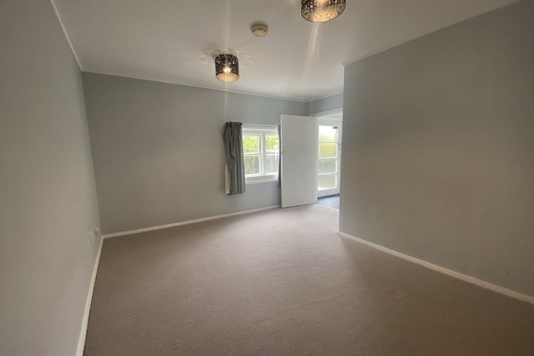 Photo of property in 3 Montgomery Avenue, Karori, Wellington, 6012