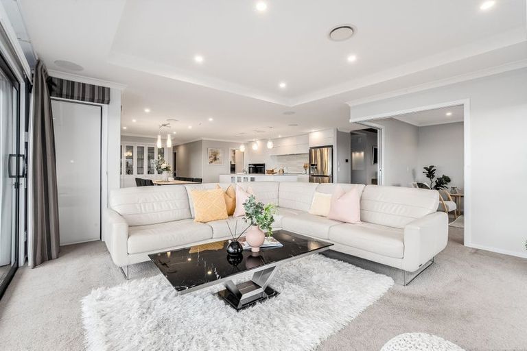 Photo of property in 14 Wangapeka Way, Aotea, Porirua, 5024