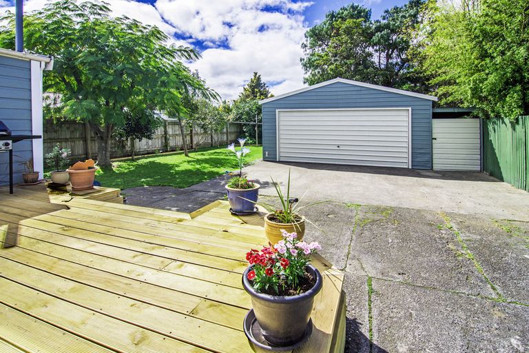 Photo of property in 18 Cambridge Terrace, Masterton, 5810