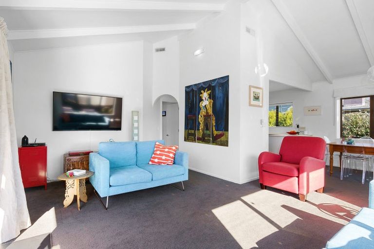 Photo of property in 147a Victoria Street, Cambridge, 3434