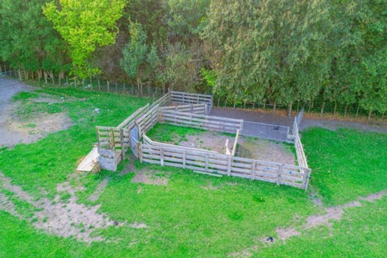 Photo of property in 94 Pa Valley Road, Alfredton, Eketahuna, 4996