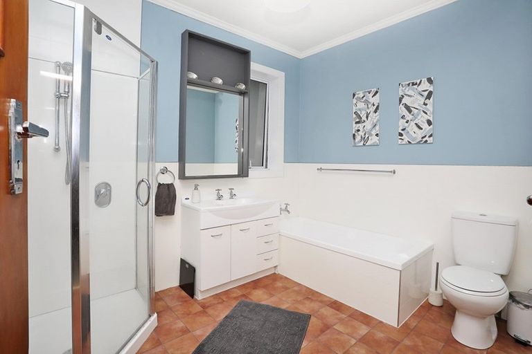 Photo of property in 12 Prince Street, Winton, 9720