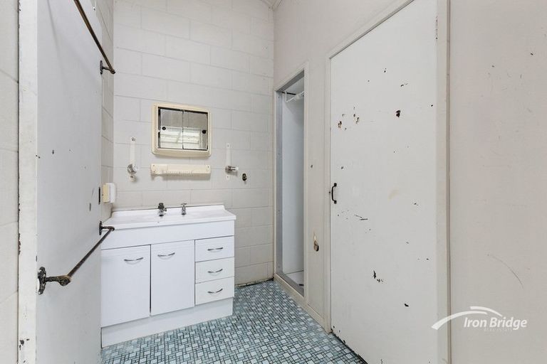 Photo of property in 29i Springs Road, Parakai, 0830