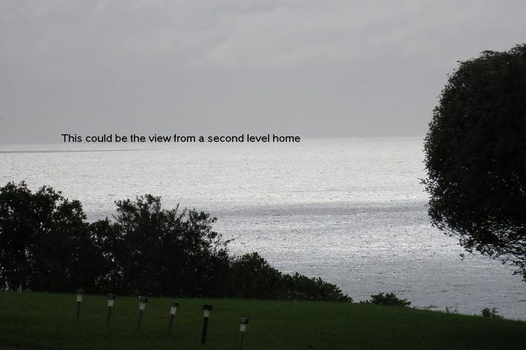 Photo of property in 24 Dudley Crescent, Cable Bay, 0420