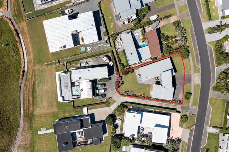 Photo of property in 47 Taumata Road, Omaha, 0986