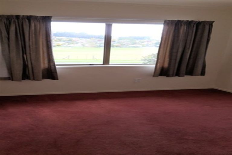 Photo of property in 66 Caribbean Drive, Unsworth Heights, Auckland, 0632