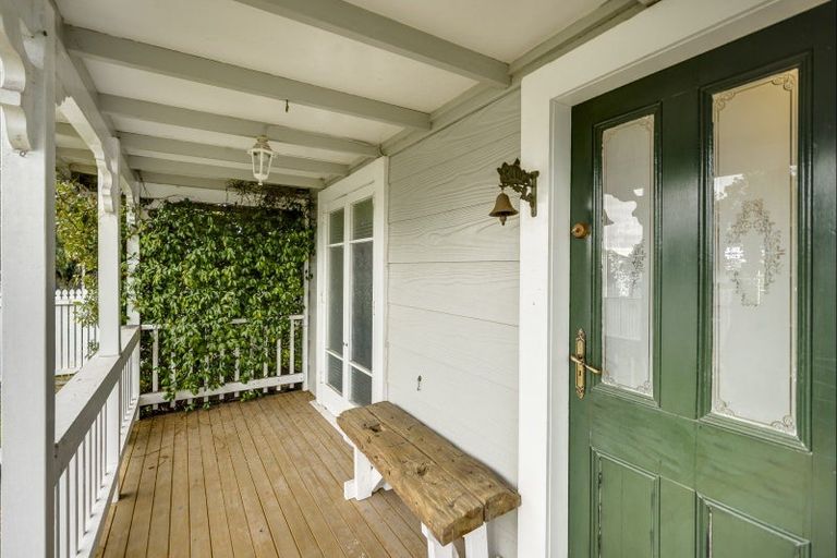 Photo of property in 1213 Caroline Road, Mayfair, Hastings, 4122