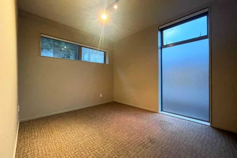 Photo of property in Revolucion Apartments, 306/28w Torrens Terrace, Mount Cook, Wellington, 6011