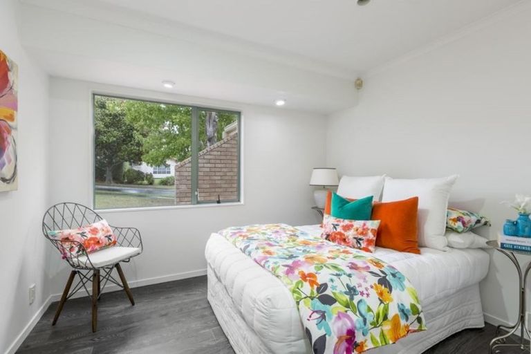 Photo of property in 2 Lucas Way, Albany, Auckland, 0632