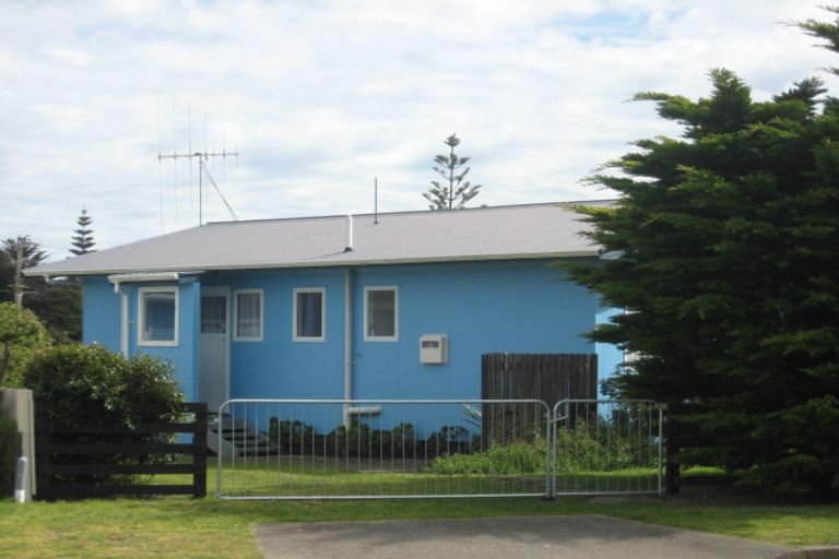 Photo of property in 47 Kahukura Avenue, Waitarere Beach, Levin, 5510