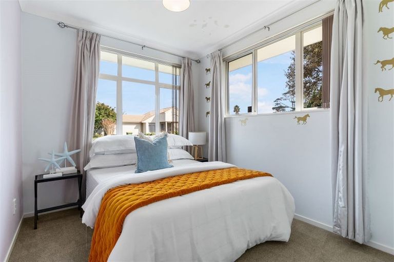 Photo of property in 57 Fernbrook Close, Burswood, Auckland, 2013