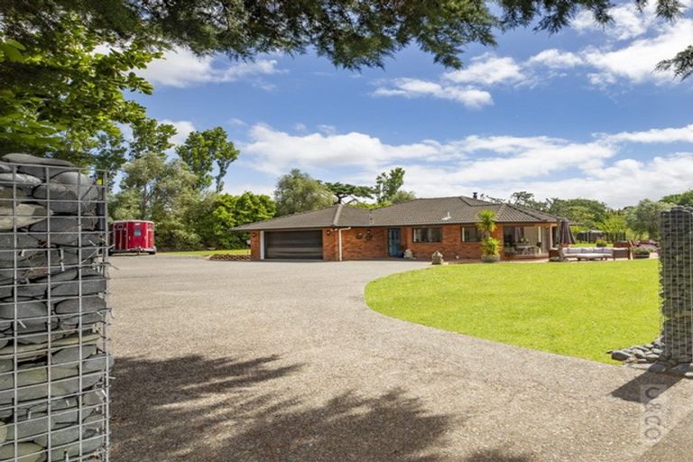 Photo of property in 16 Fletcher Road, Waimauku, 0881