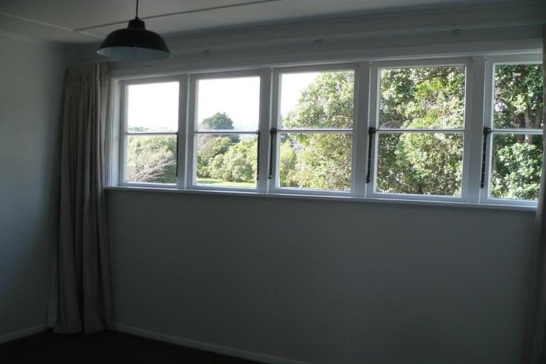 Photo of property in 140 Epuni Street, Epuni, Lower Hutt, 5011