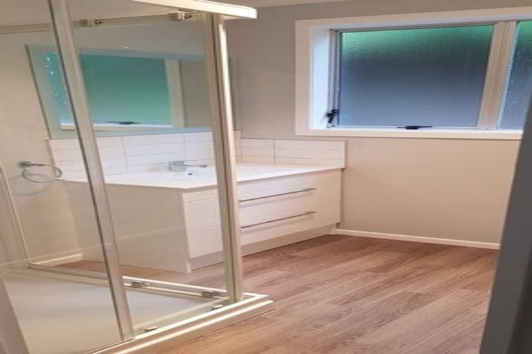 Photo of property in 80c Airlie Road, Plimmerton, Porirua, 5026