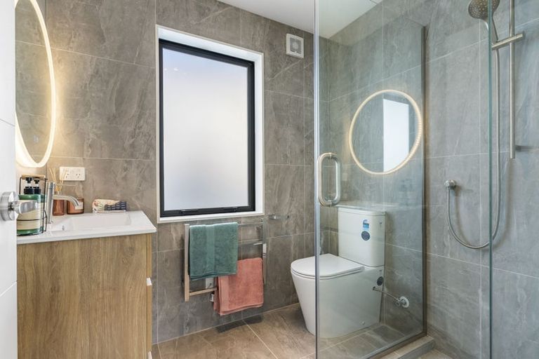 Photo of property in 16b Meadway, Sunnyhills, Auckland, 2010