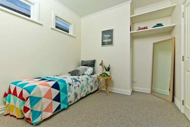 Photo of property in 2/4 Georgia Terrace, Albany, Auckland, 0632