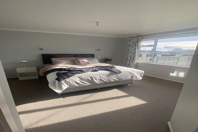 Photo of property in 14 Turakina Street, Merrilands, New Plymouth, 4312