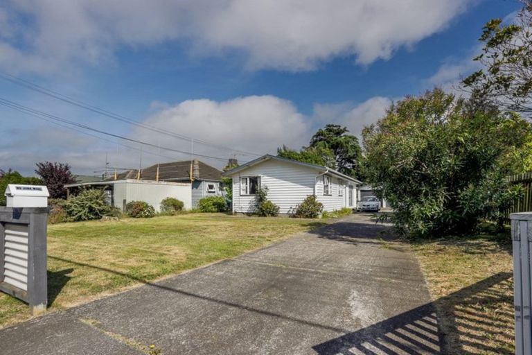 Photo of property in 39 Gray Avenue, Paraparaumu Beach, Paraparaumu, 5032