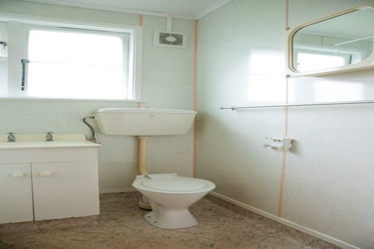 Photo of property in 87-89 Beresford Street, Bayswater, Auckland, 0622