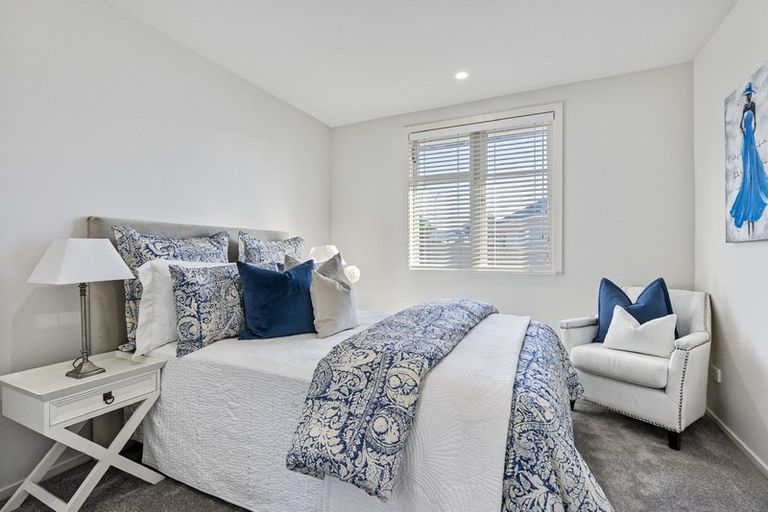 Photo of property in 16 Botany Road, Howick, Auckland, 2010