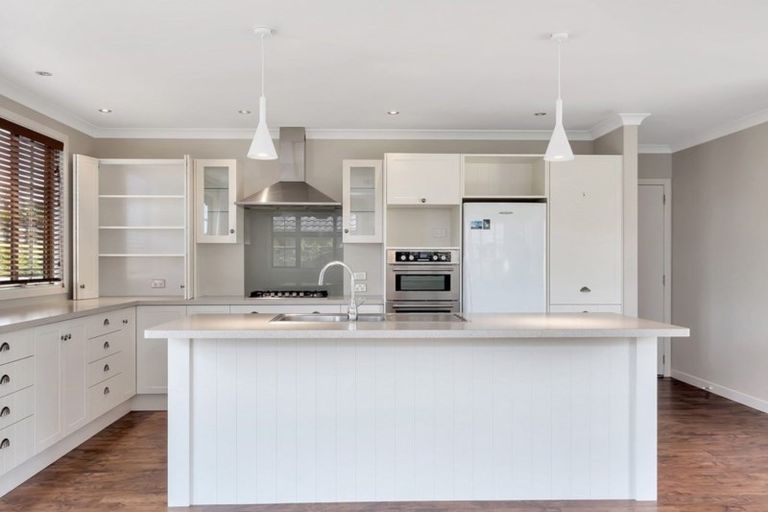 Photo of property in 1 Tarn Close, Pyes Pa, Tauranga, 3112