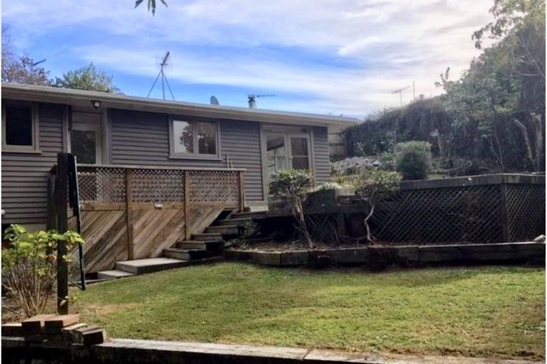 Photo of property in 8a Wharepaina Crescent, Springfield, Rotorua, 3015
