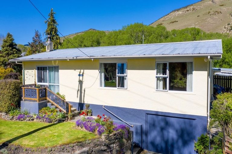 Photo of property in 1624 Teviot Road, Millers Flat, Roxburgh, 9572