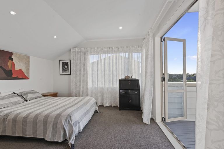 Photo of property in 1/148 Beach Road, Campbells Bay, Auckland, 0630