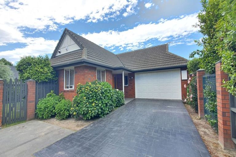 Photo of property in 42d Merrin Street, Avonhead, Christchurch, 8042