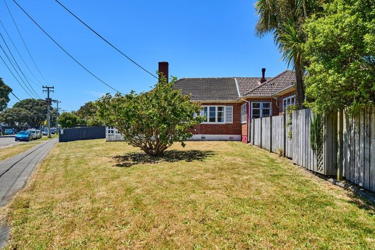 Photo of property in 72 Witako Street, Epuni, Lower Hutt, 5011