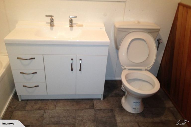 Photo of property in 5 Salisbury Street, Waikiwi, Invercargill, 9810