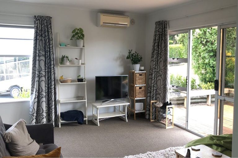 Photo of property in 6 Philip Place, Hillcrest, Auckland, 0627