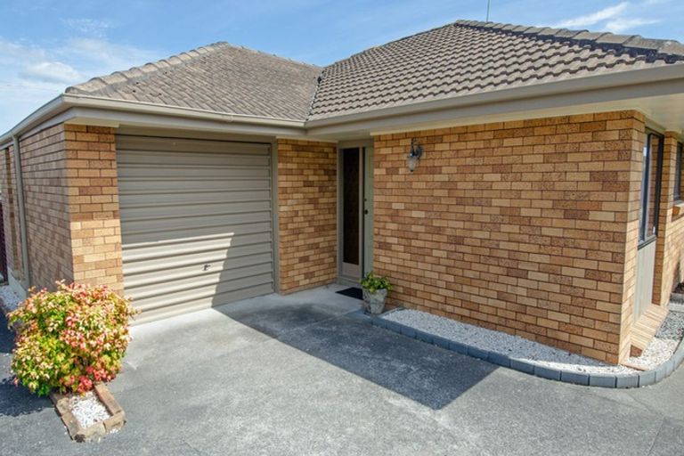 Photo of property in 1/45 Aberfeldy Avenue, Highland Park, Auckland, 2010